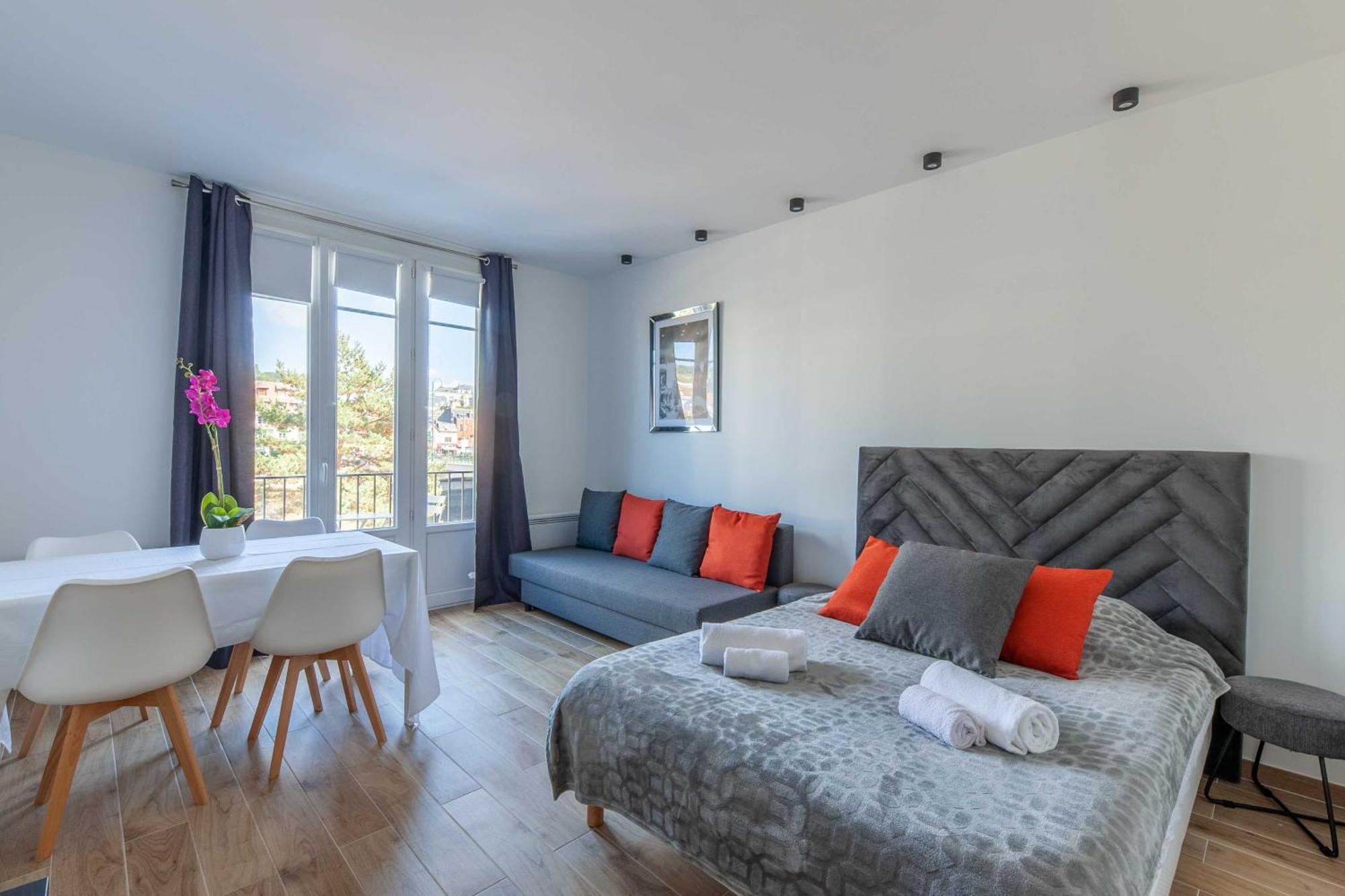 Studio Sleeps 4 With Terrace, 500M Place Morny Deauville Zewnętrze zdjęcie