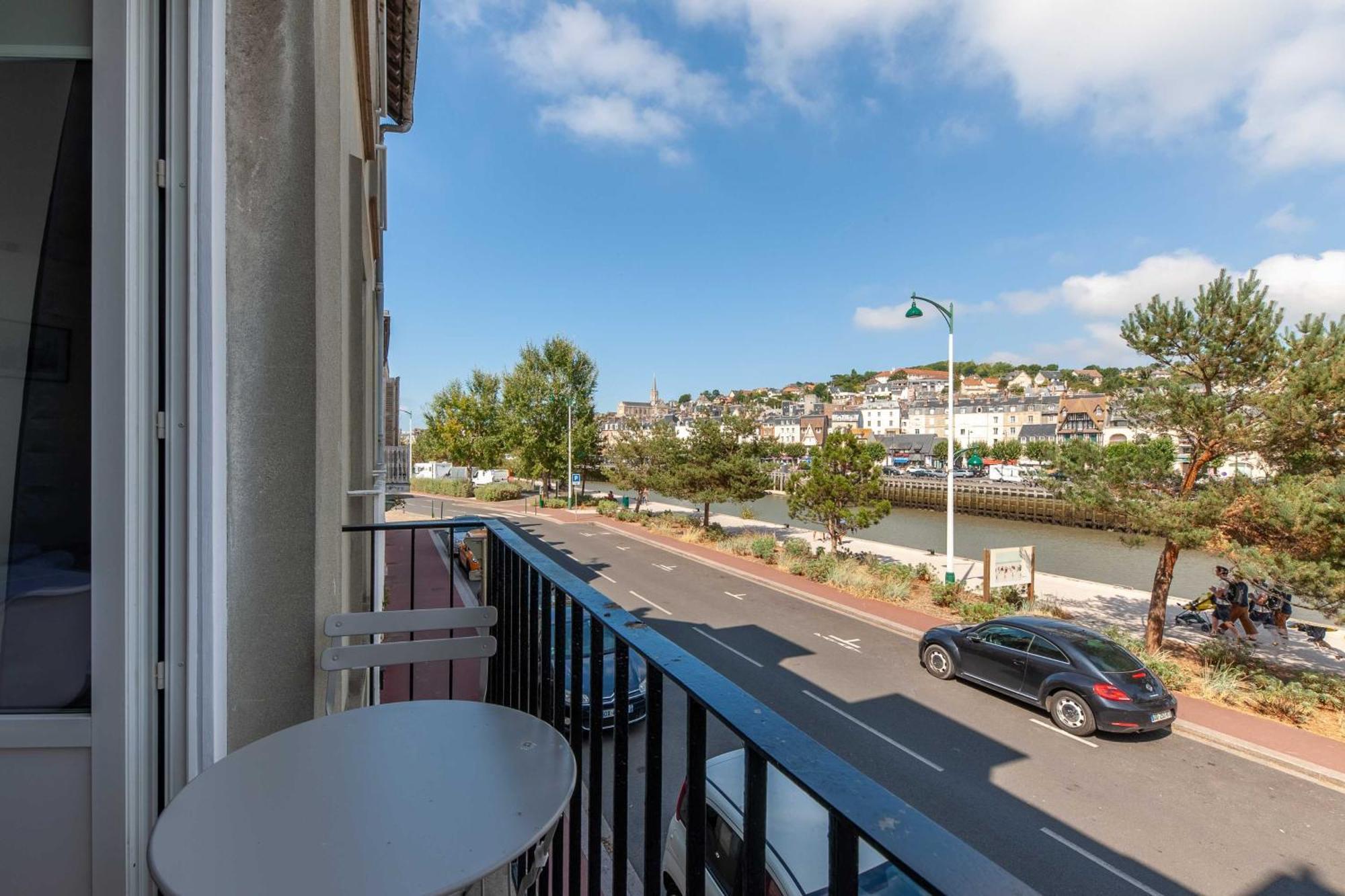 Studio Sleeps 4 With Terrace, 500M Place Morny Deauville Zewnętrze zdjęcie